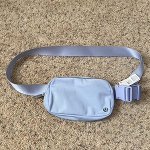 Lululemon Everywhere Belt Bag